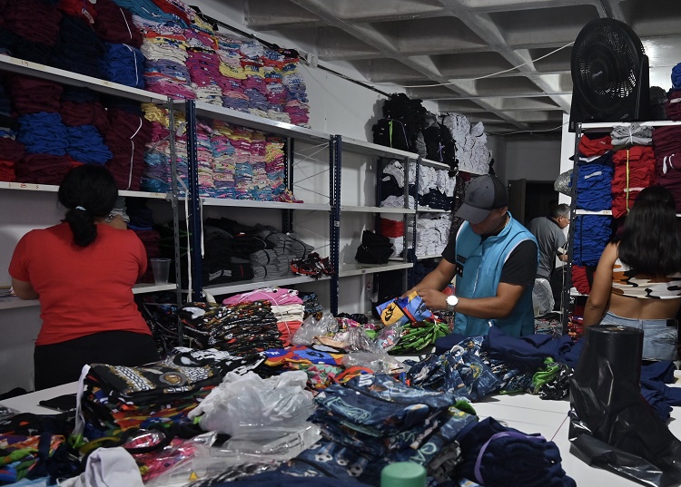 TALLER CLANDESTINO FLORES